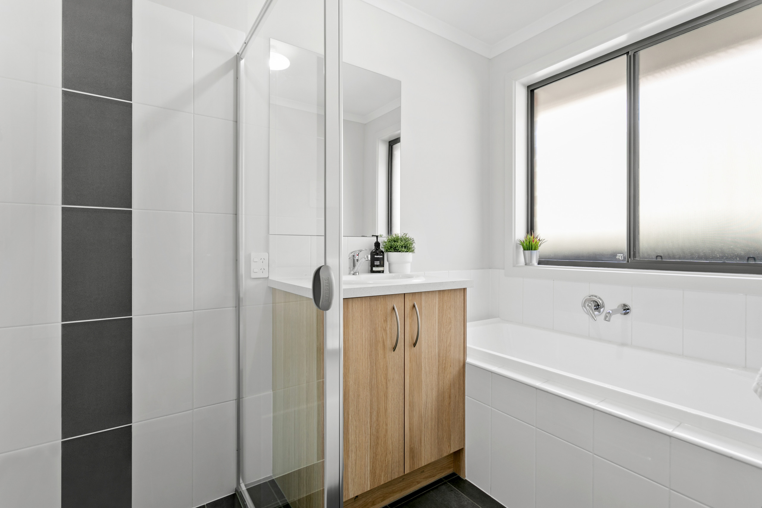 38 Rosewater Cct, Mt Barker