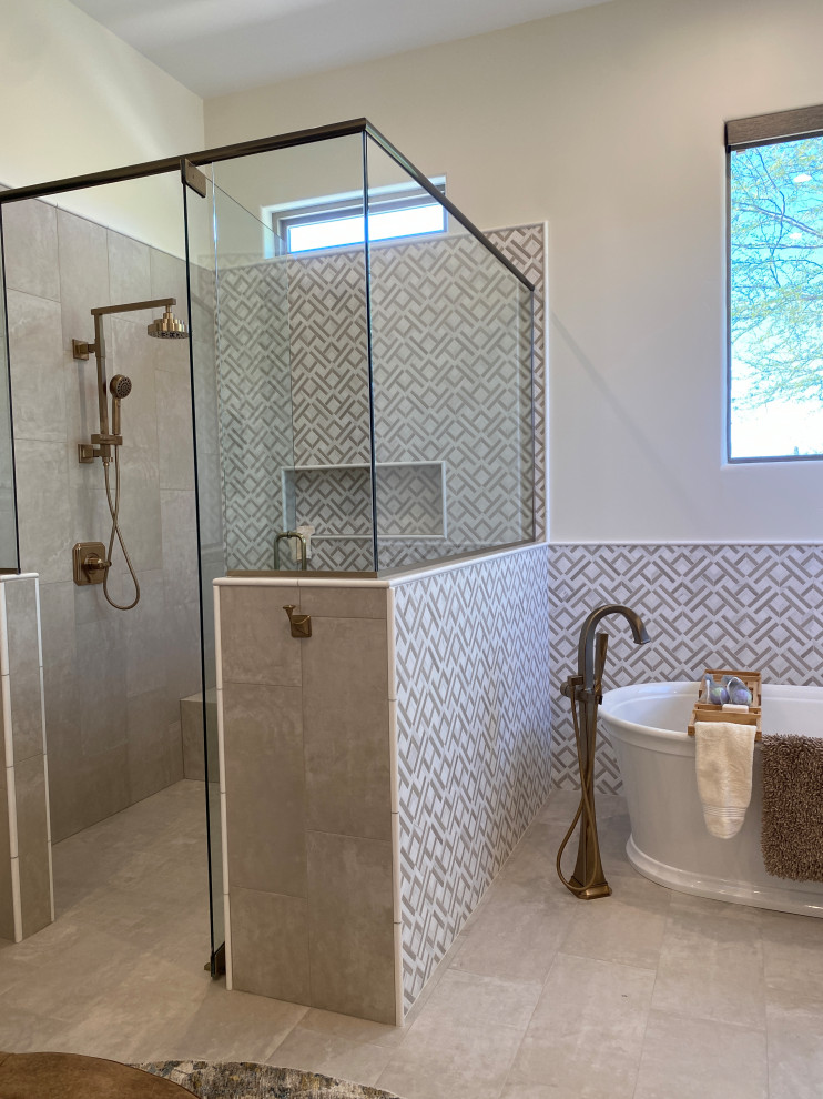 フェニックスにあるトランジショナルスタイルのおしゃれな浴室の写真