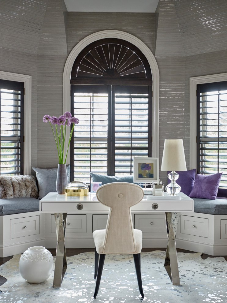Design ideas for a transitional home office in New York.