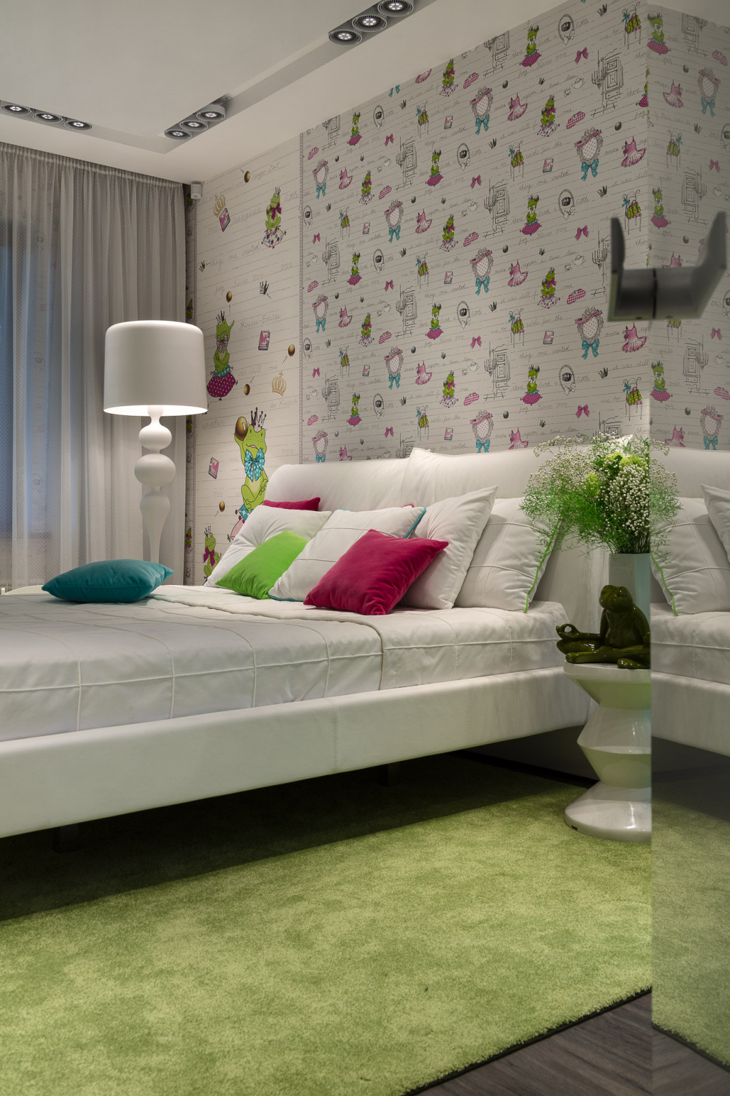 БЕЛЫМ ПО БЕЛОМУ