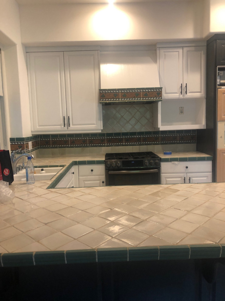 Outdated Tile.. Help!