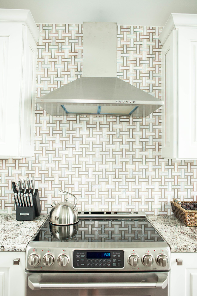 Home design - transitional home design idea