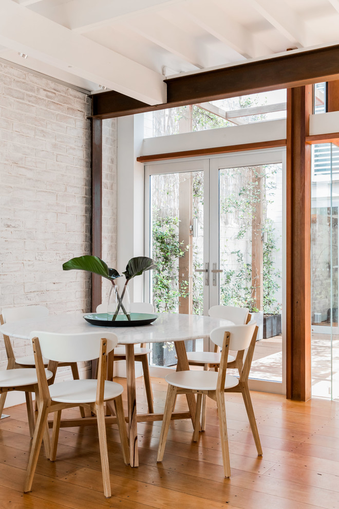 Design ideas for a modern dining room in Sydney.