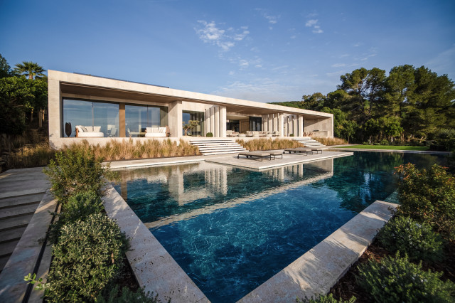 VILLA TAI modern-pools-and-hot-tubs