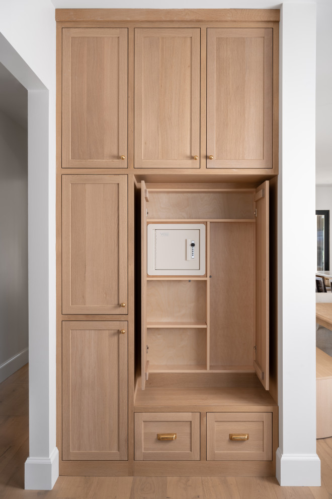 White Oak Entry Built-In