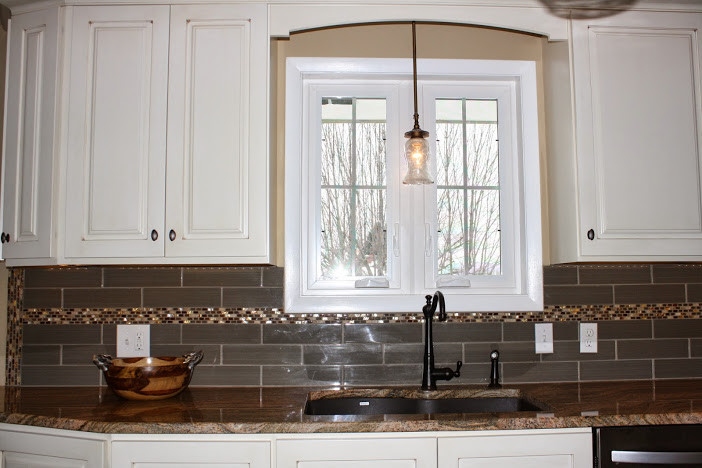 Kitchen - transitional kitchen idea