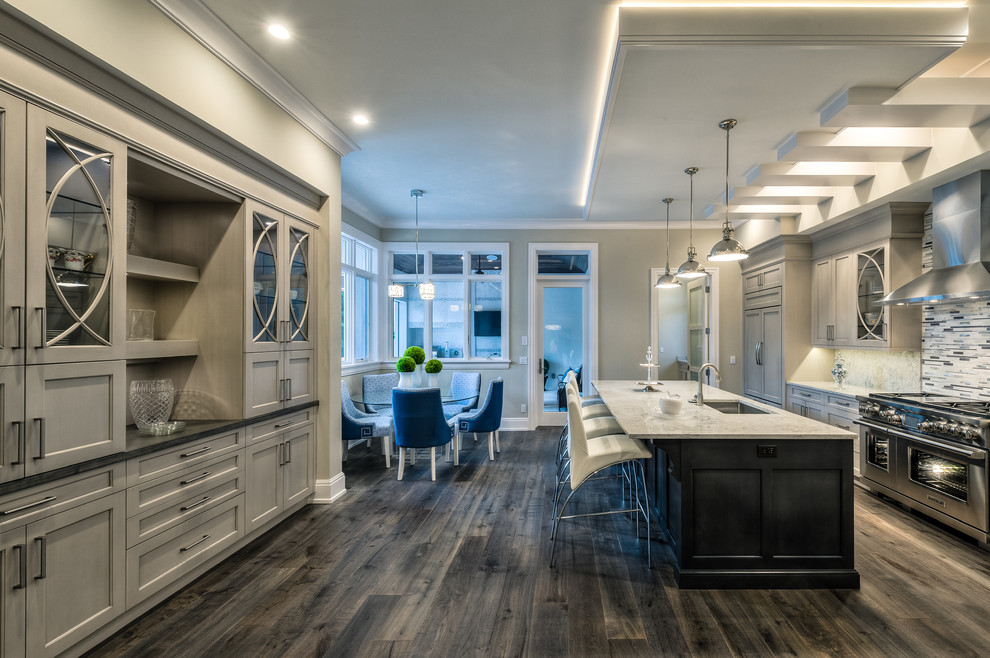 Transitional home design photo in Miami