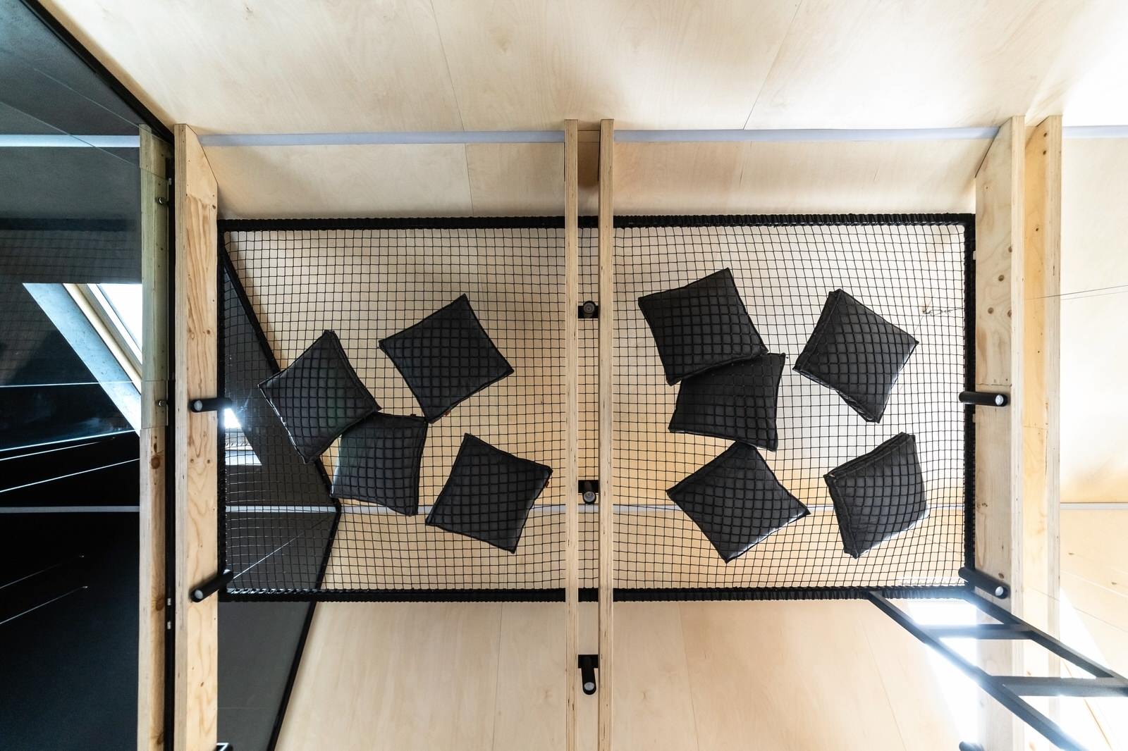 Две стороны одной мансарды