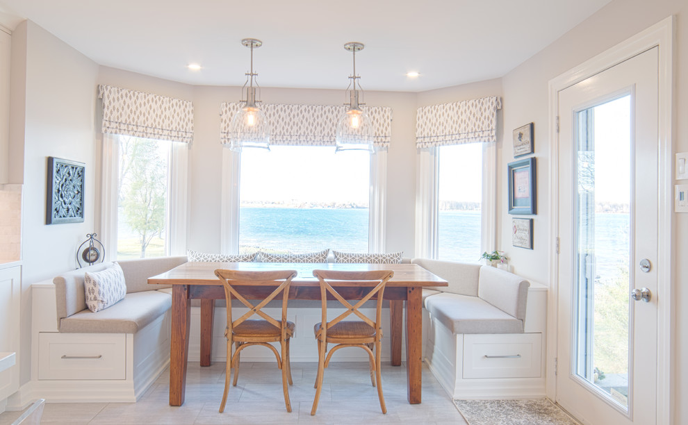 Inspiration for a transitional dining room remodel in Toronto