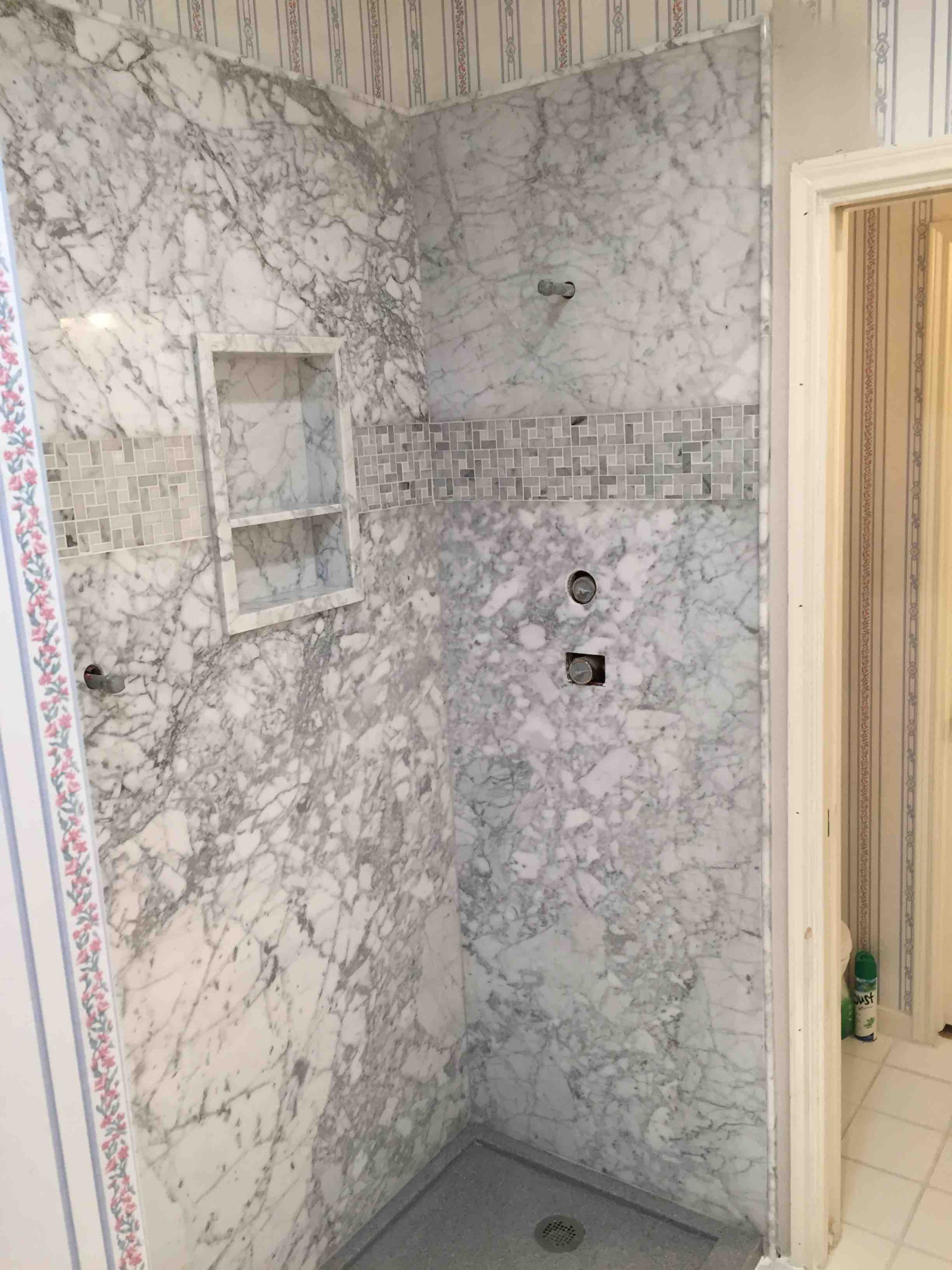 Tubs/ Showers