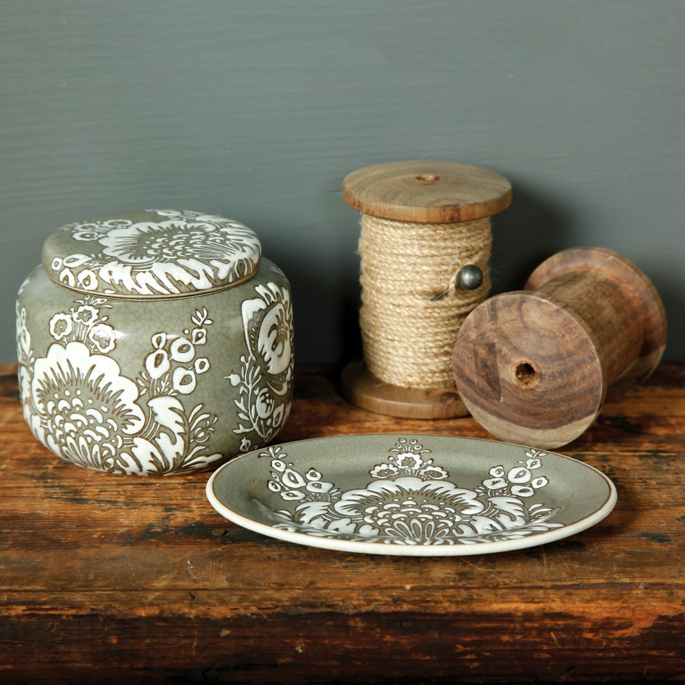Inspiration for a rustic home design remodel in Orange County