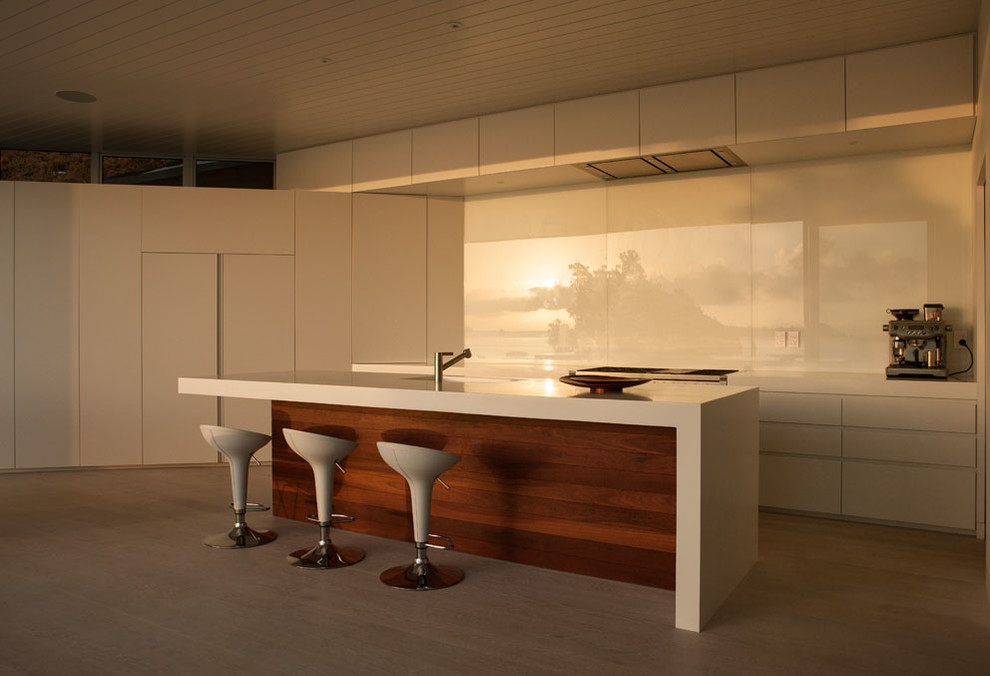 Photo of a beach style kitchen in Auckland.