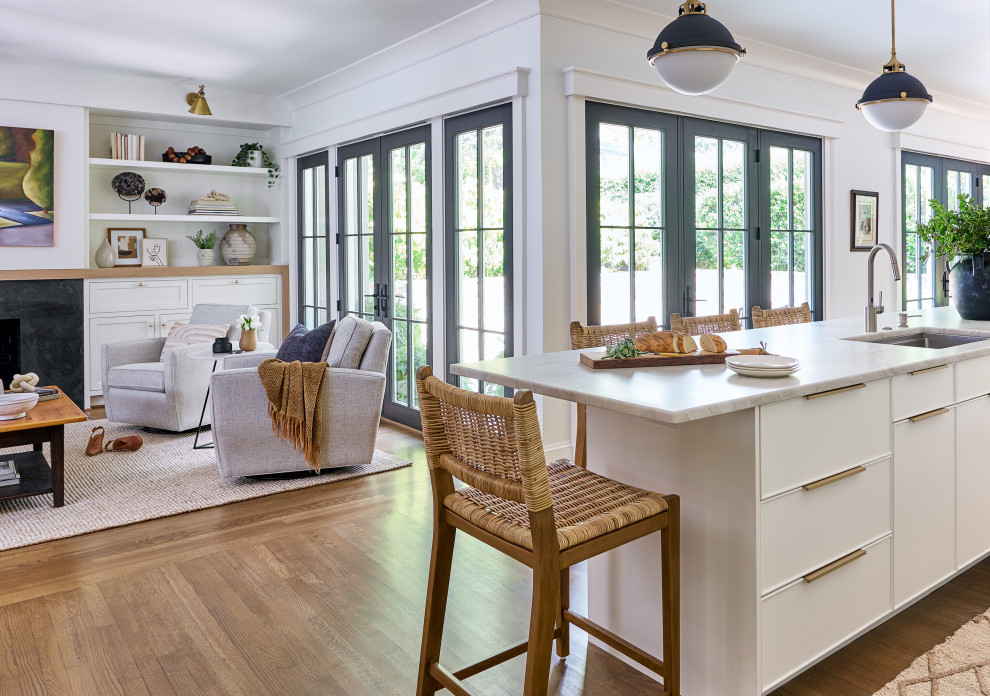 Home design - transitional home design idea