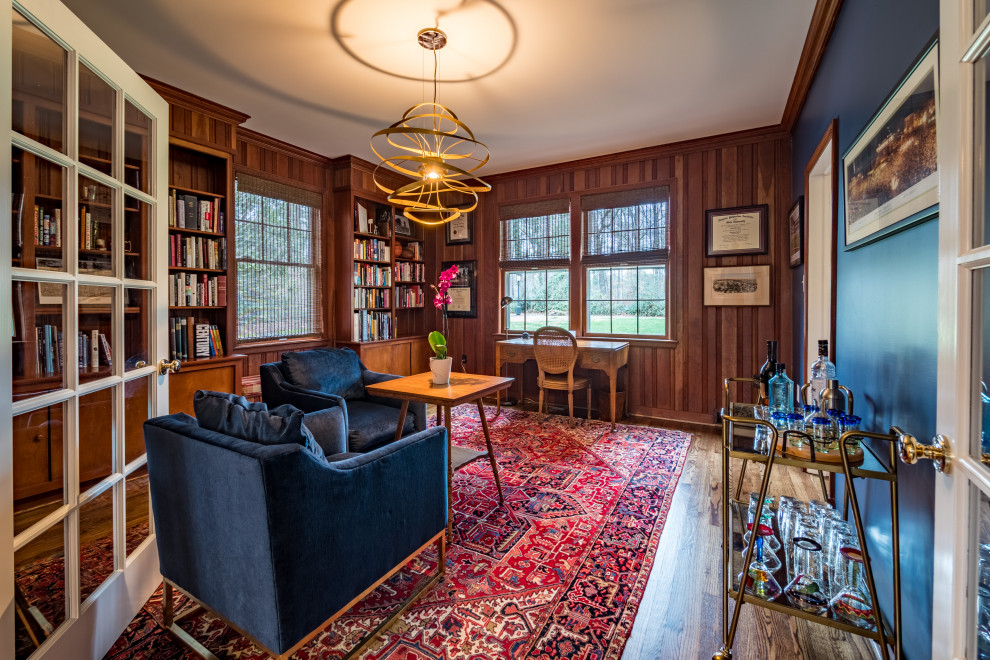 Transitional home design photo in Raleigh