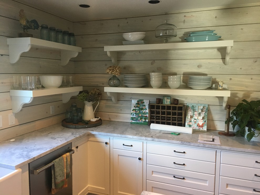Home design - transitional home design idea in Denver