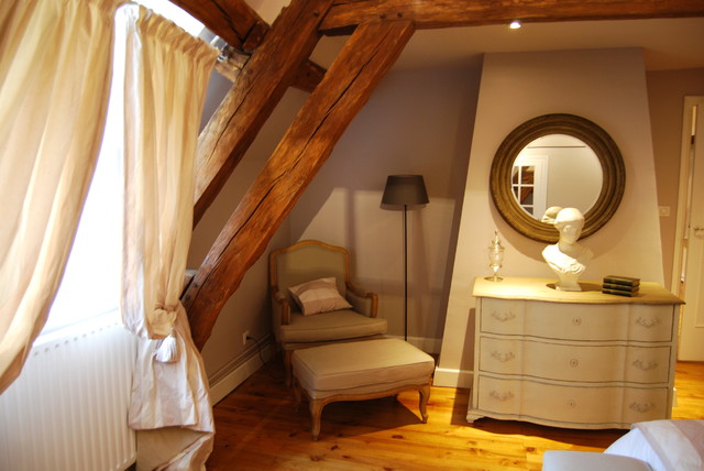 Abbaye dans l'Oise country-bedroom