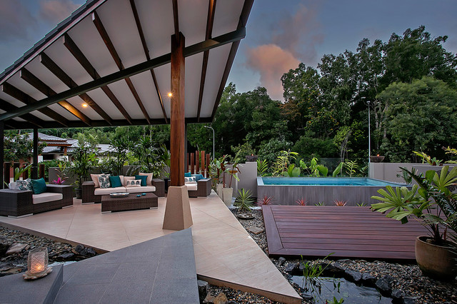 Litara Display Home tropical-patio