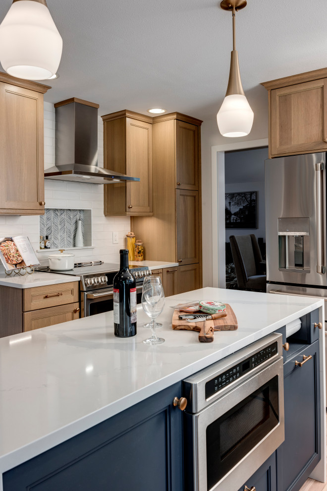 Kitchen - transitional kitchen idea in Seattle