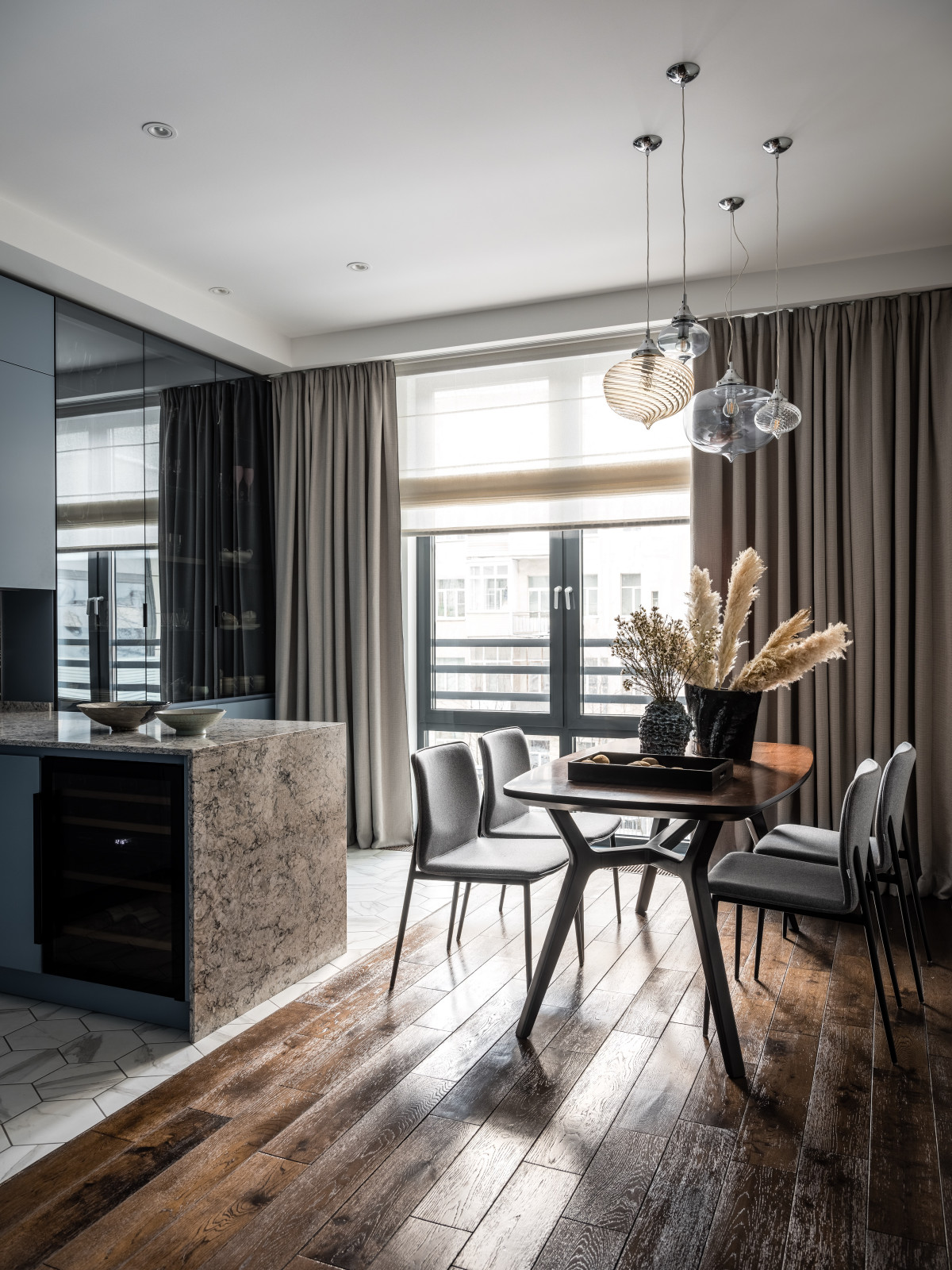 Квартира в современном доме в Казарменном переулке, общей S 117 кв.м.