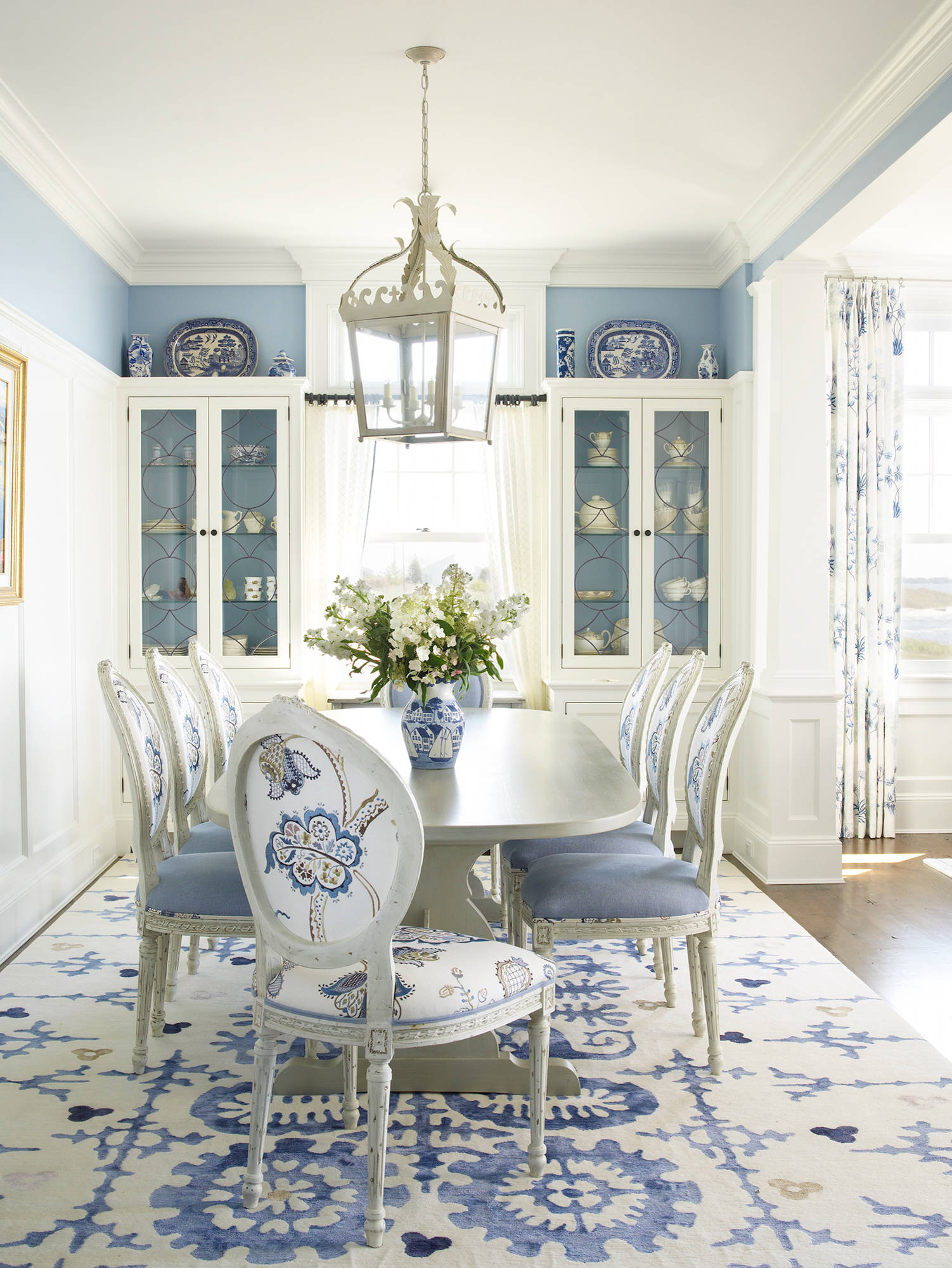 Room of the Day: A Dreamy Dining Room in the Hamptons, image size:1502x2000