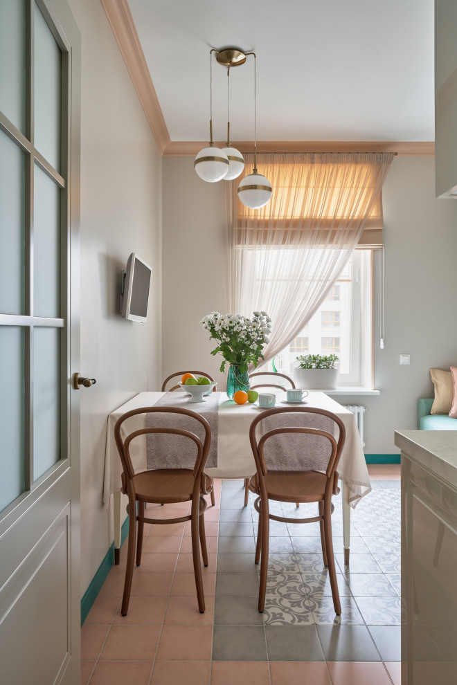 Двухкомнатная квартира с ярким дизайном 65 м2