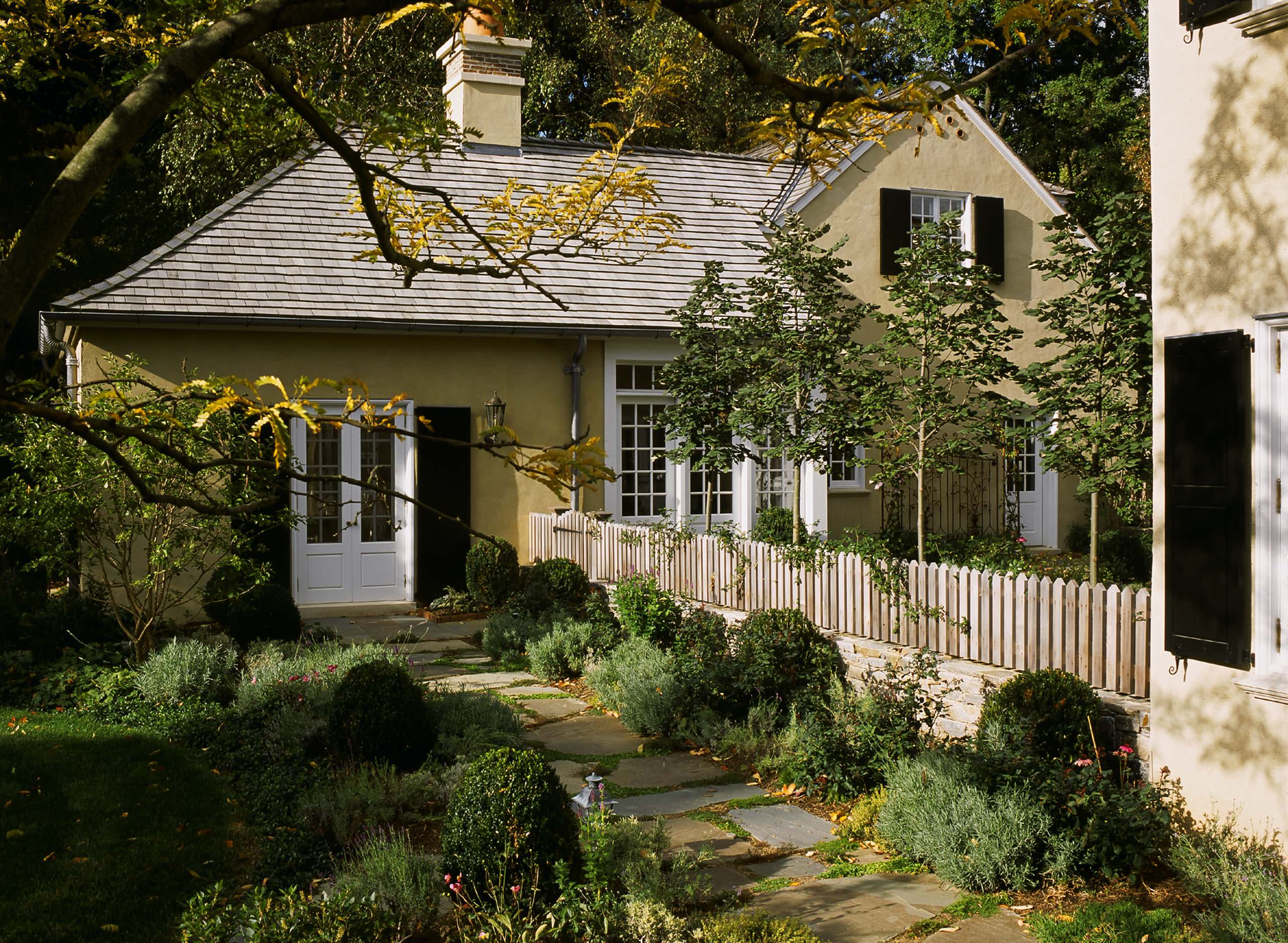 Carriage Houses & Garages in PA, MA, CT