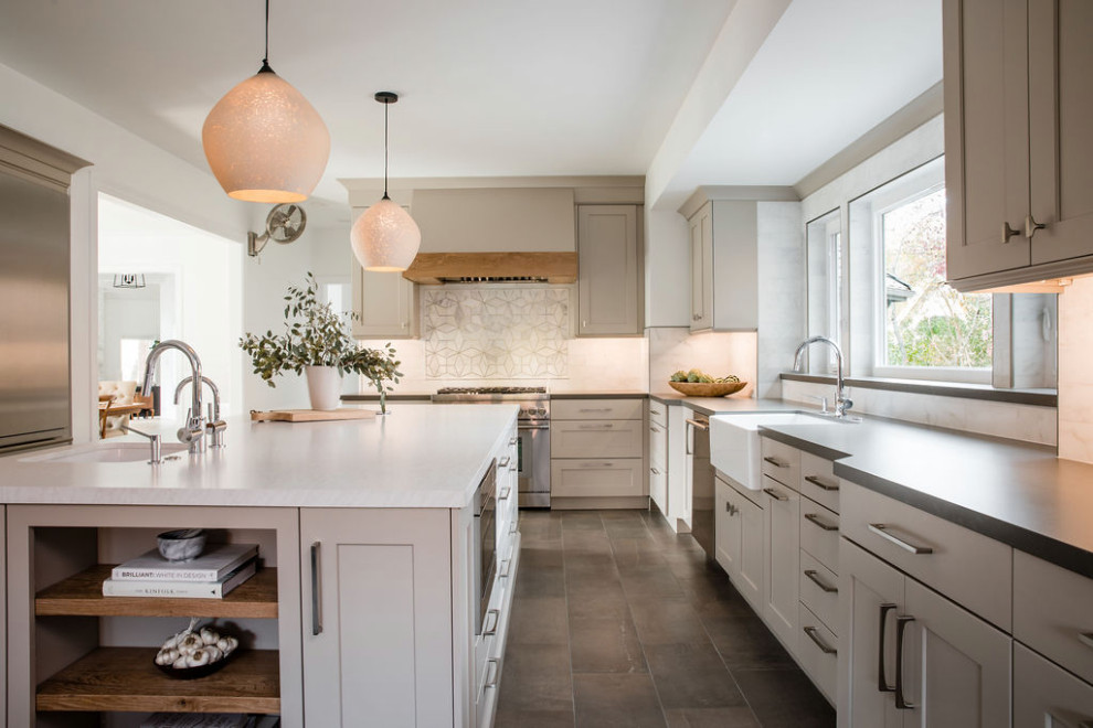 Inspiration for a transitional kitchen remodel in Sacramento