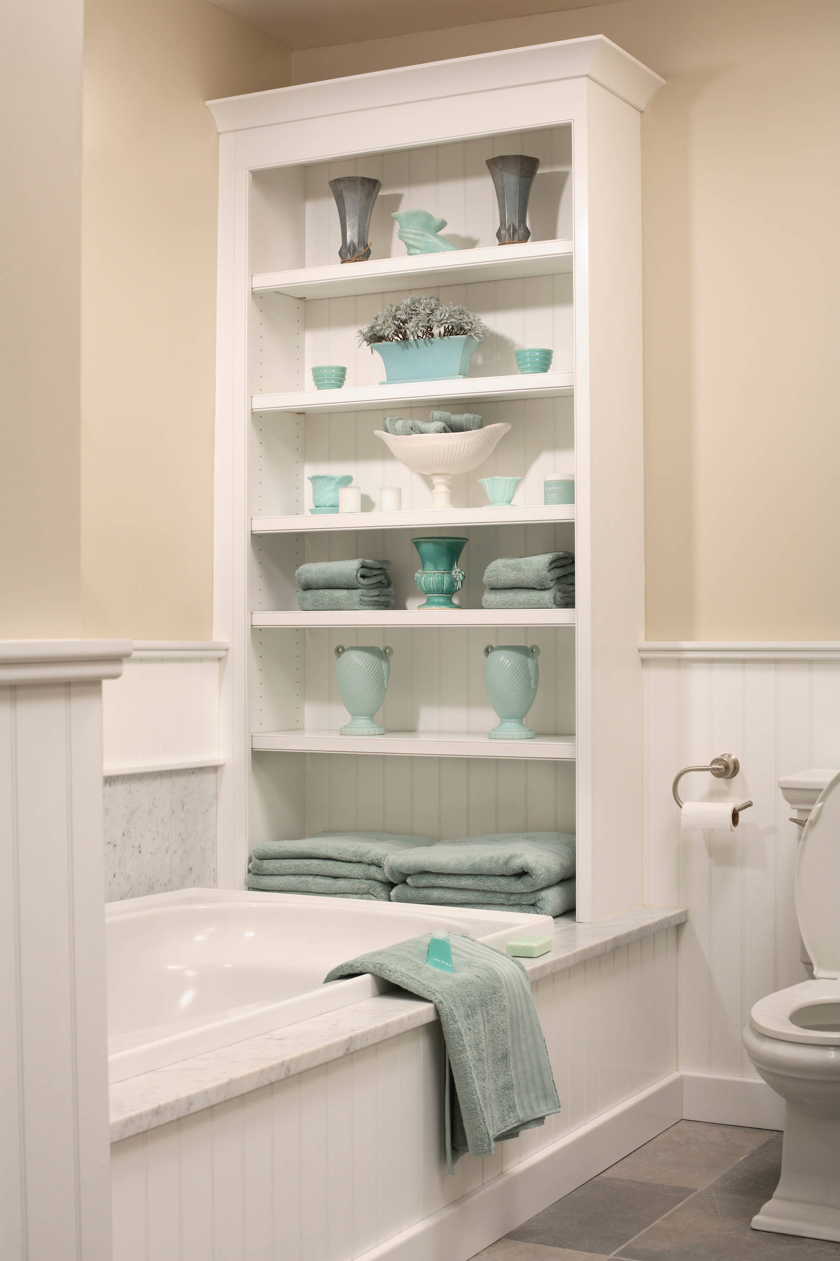 Built-ins Boost Storage in Small Bathrooms, image size:1706x2560