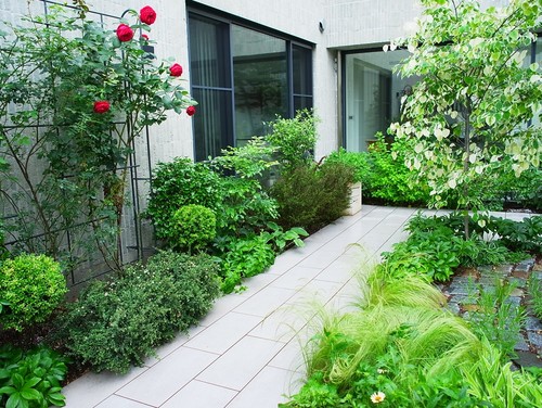 イングリッシュガーデンをお手本にした 花咲く庭の作り方 Houzz ハウズ