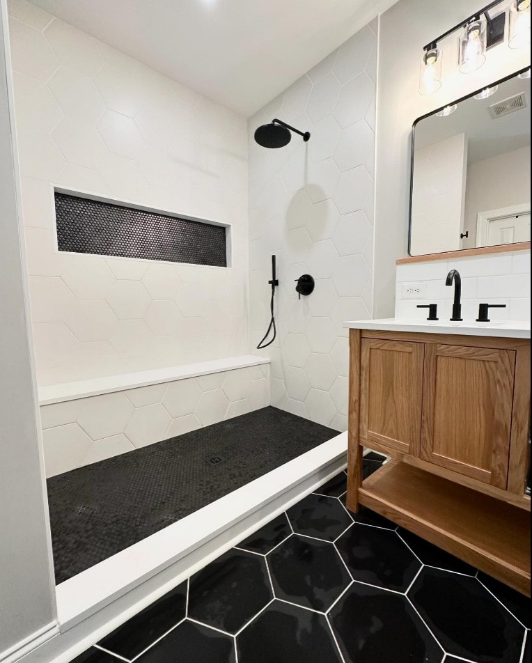Betzhold Modern farmhouse Master bath