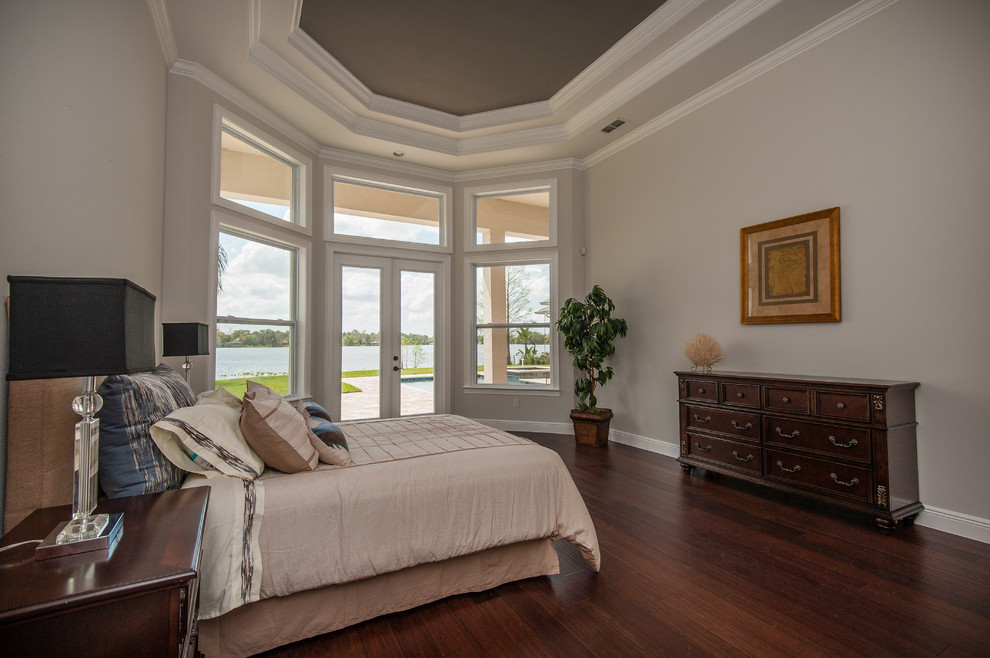 Inspiration for a transitional bedroom remodel in Orlando