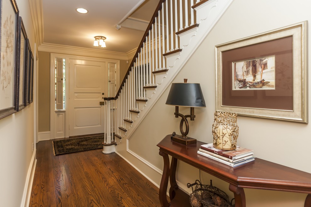 Design ideas for a traditional entryway in Raleigh.