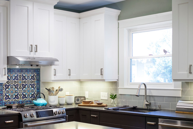 South Austin Transitional Kitchen klassisch-modern-kueche