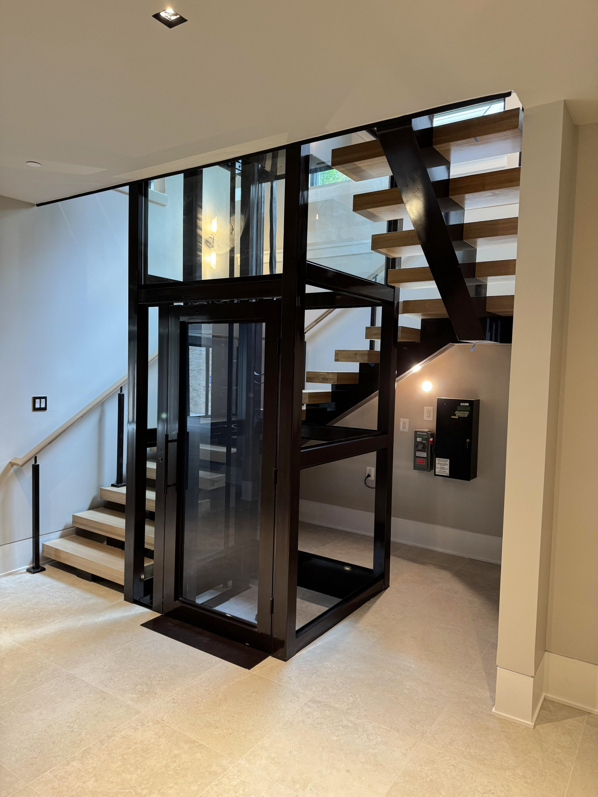 136_Modern Mono-Beam Encircling Glass Elevator, Bethesda, MD 20814