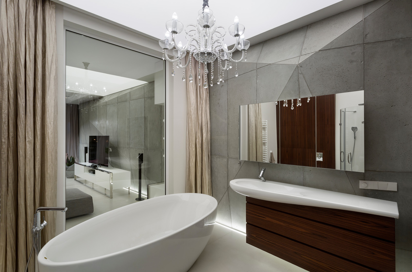 On the verge of illusion