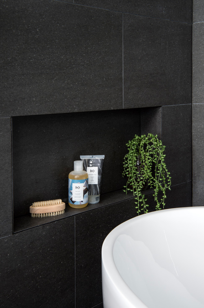 This is an example of a mid-sized contemporary bathroom in Sydney.