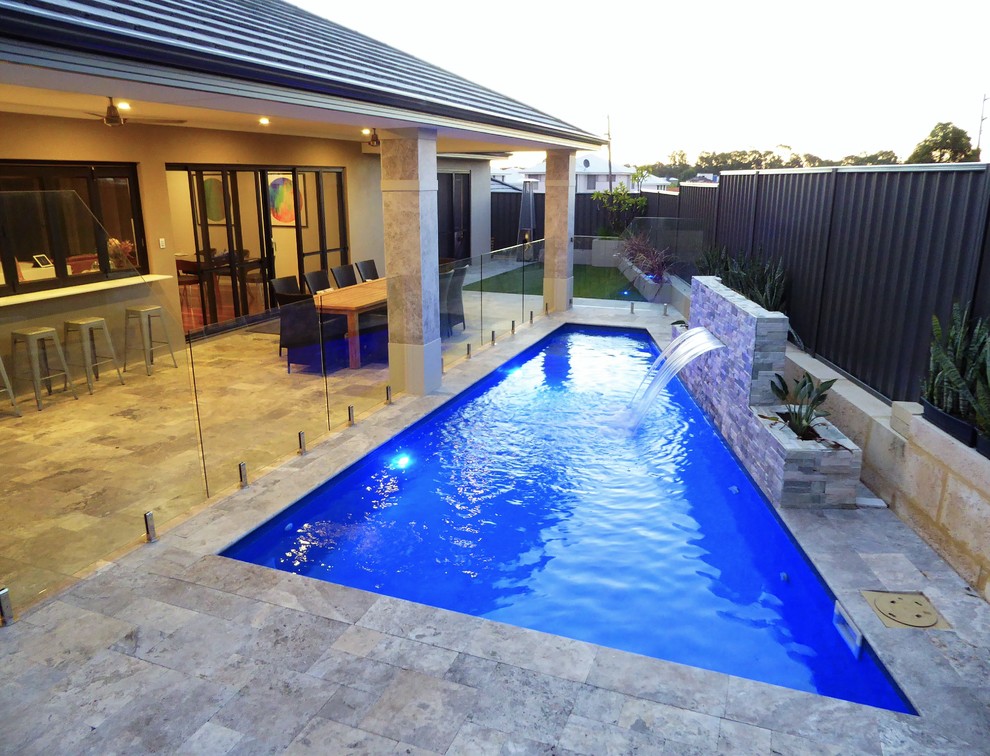 Photo of a contemporary pool in Perth.