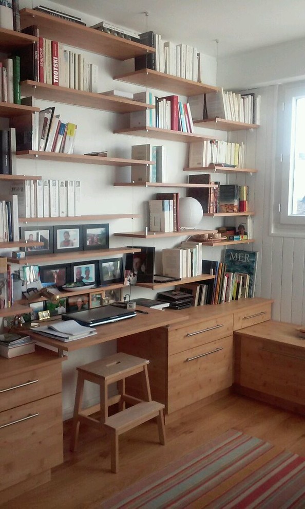 Création d'une bibliothèque suspendue...