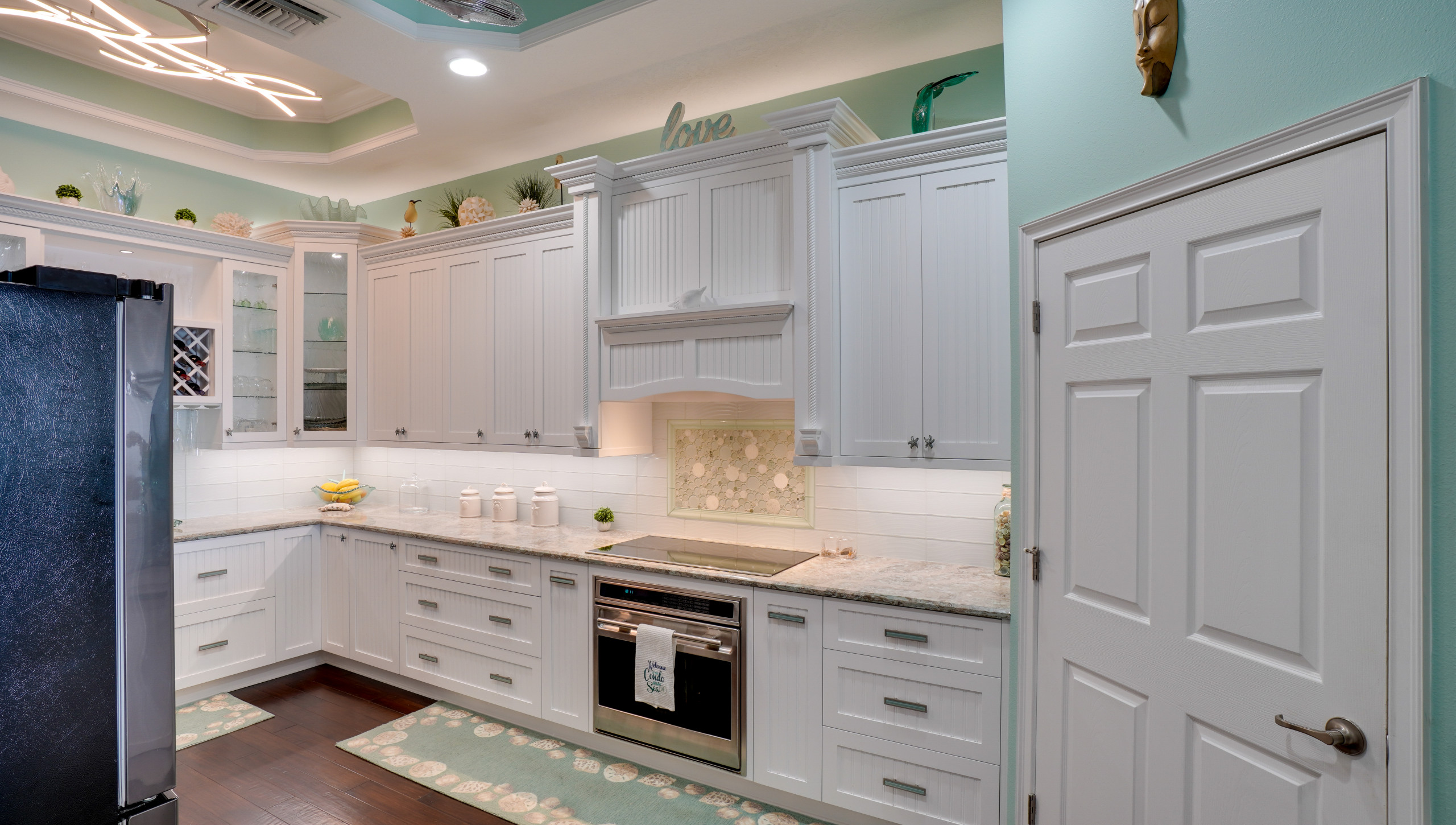 Oceanfront Condo Kitchen