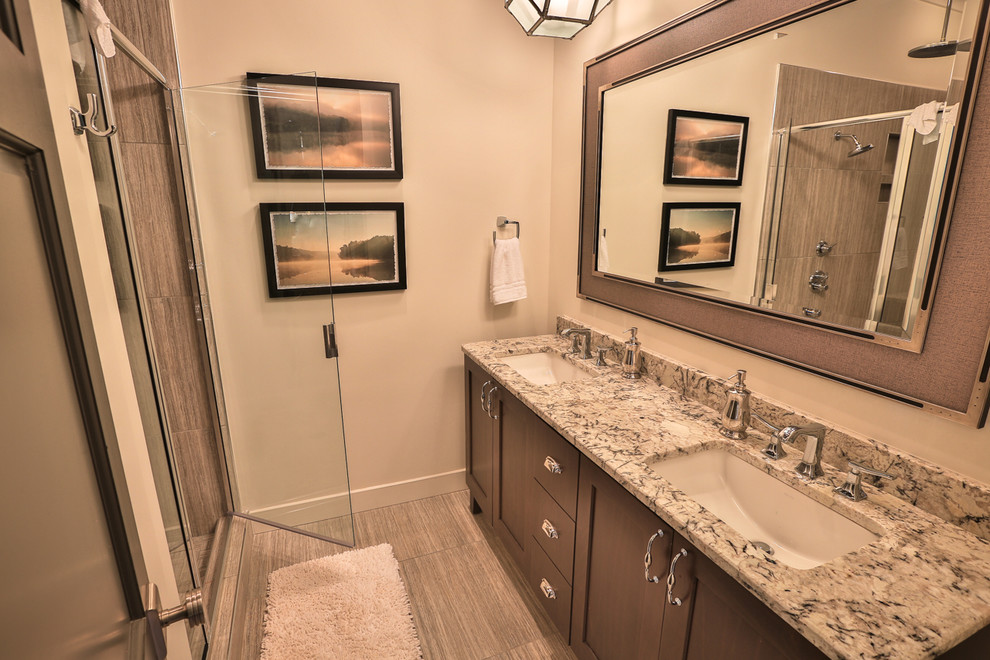 Home design - transitional home design idea