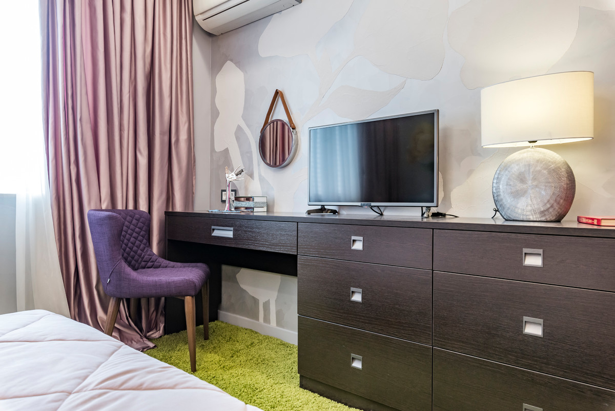 Школа ремонта на ТНТ" Цветы для кадетки"