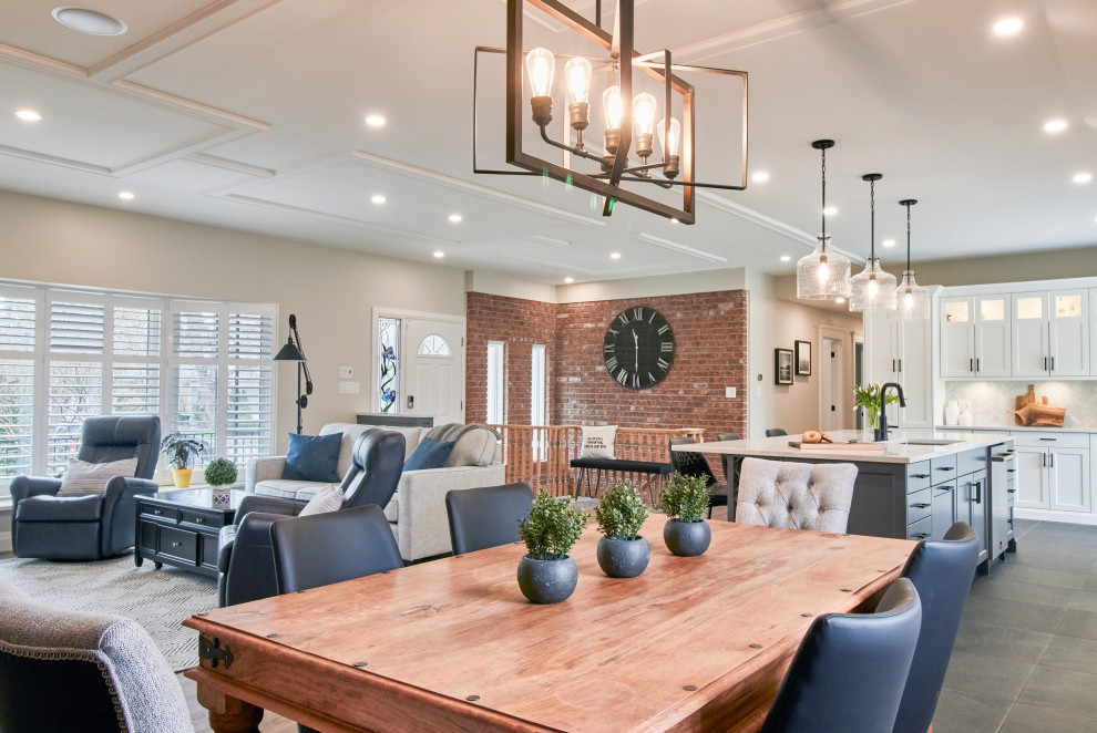 Kitchen - transitional kitchen idea in Toronto