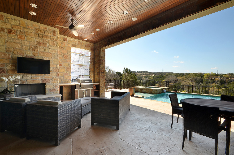 Patio - contemporary patio idea in Austin