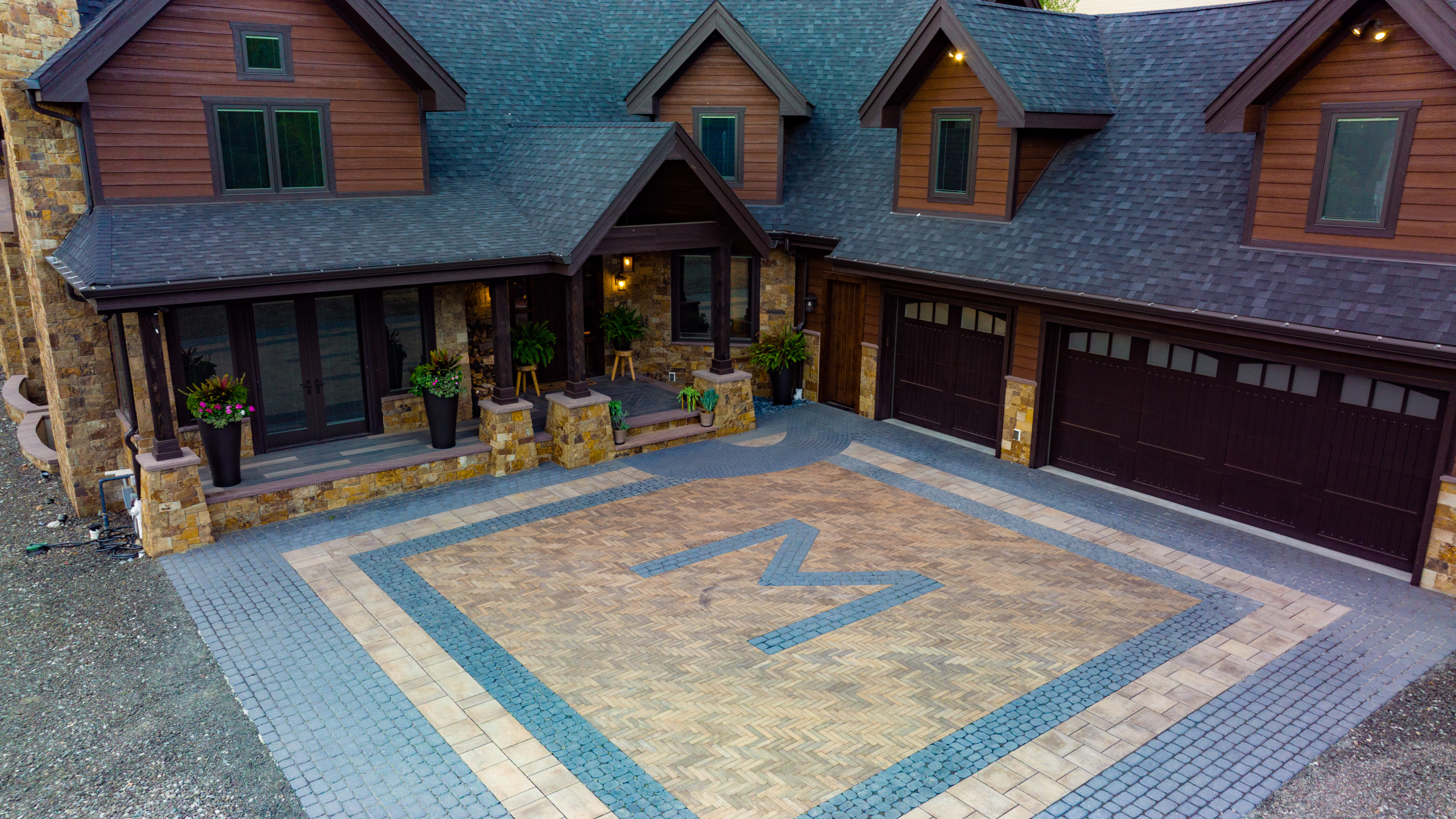 Award Winning Driveway Courtyard