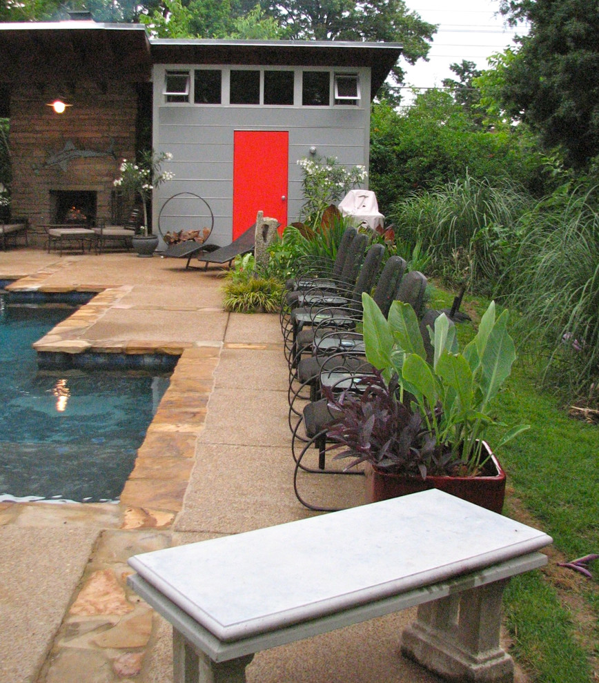 Southern Twins: 2 Studio Sheds attached - Modern - Shed 