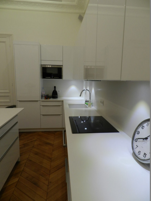 Toute blanche modern-kueche