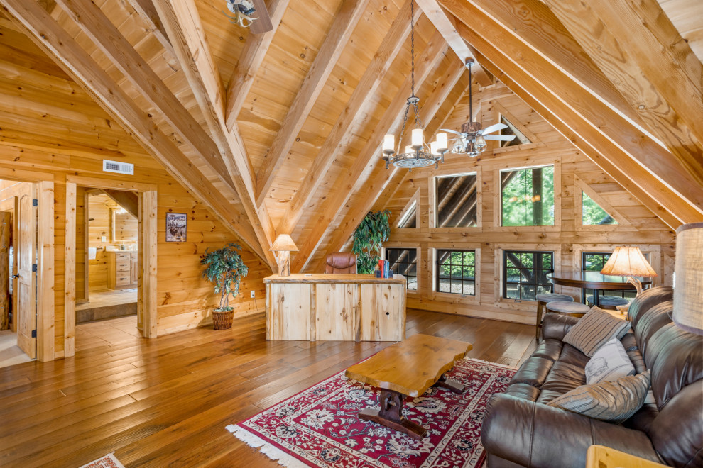 Lake Haven Lodge Loft Room Enclosure