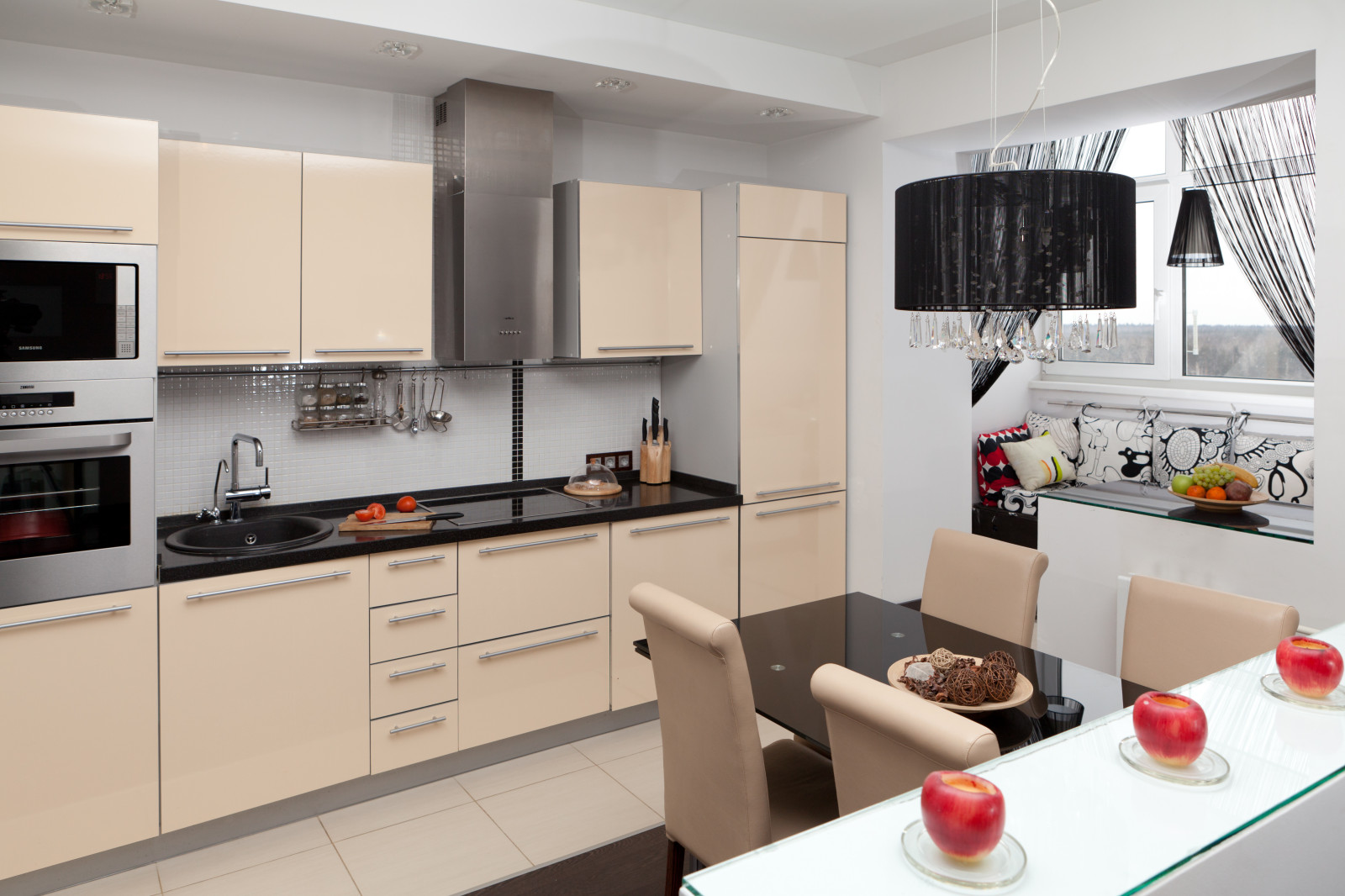 Черно-белая однушка