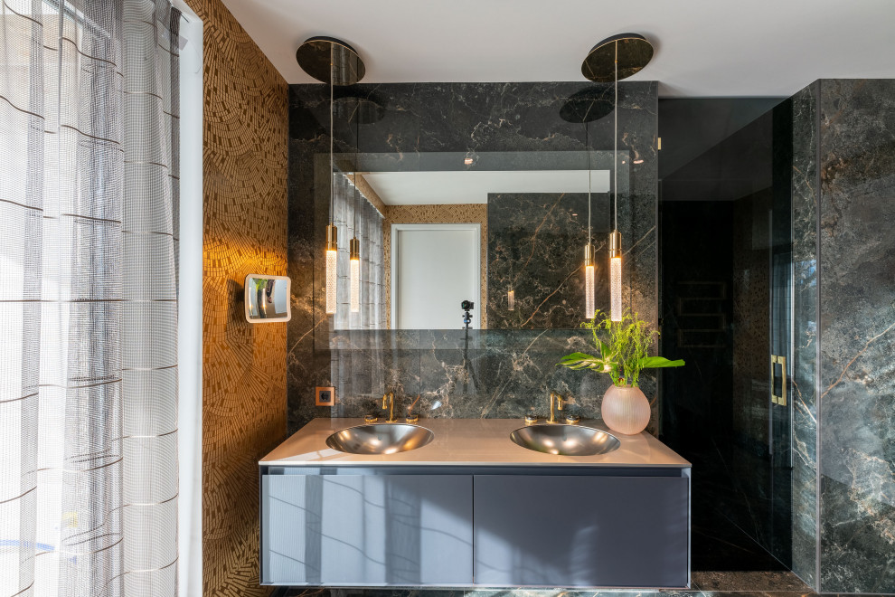 Design ideas for a contemporary bathroom in Munich.