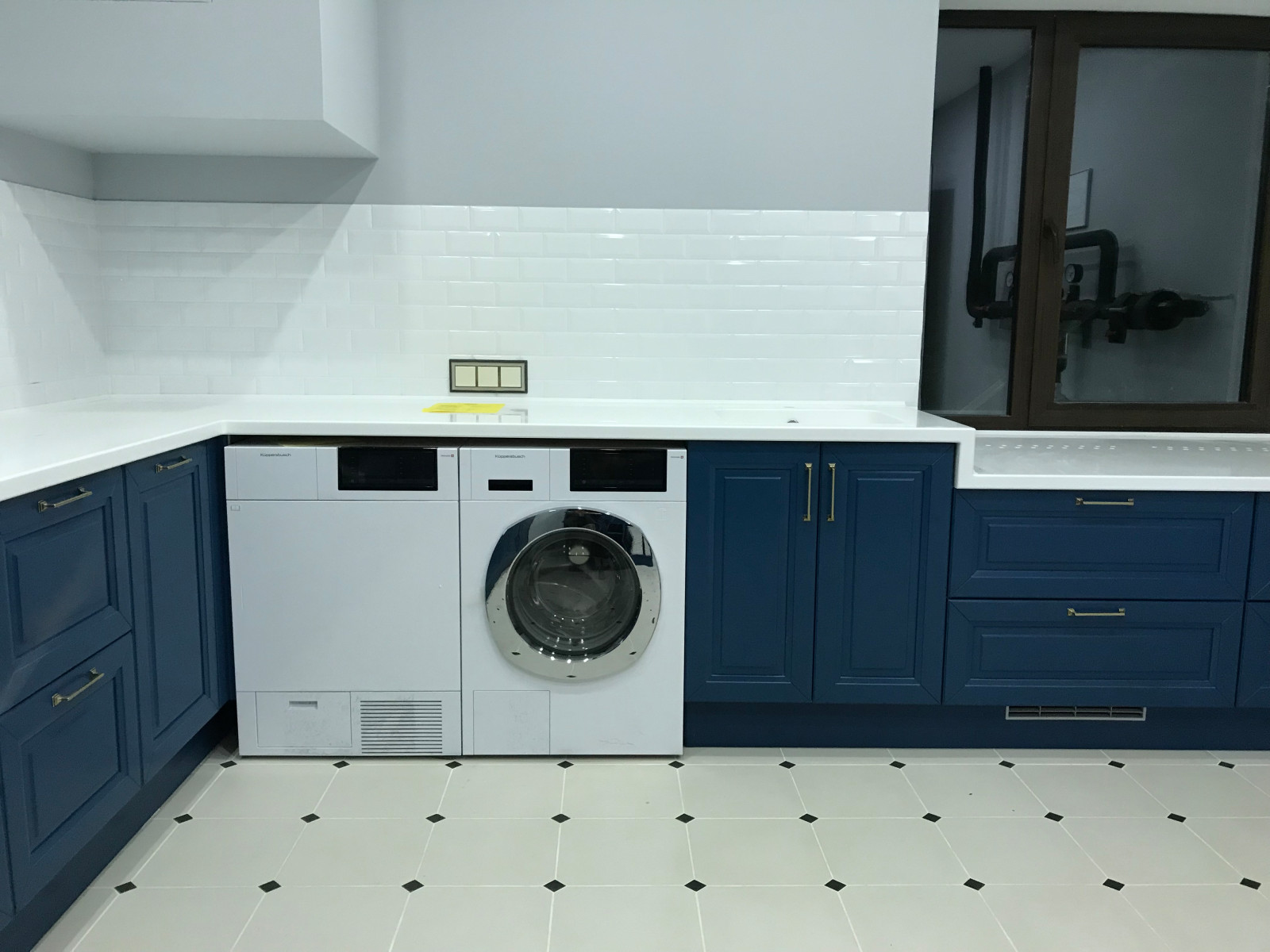 Дом 1000 кв.м - фото